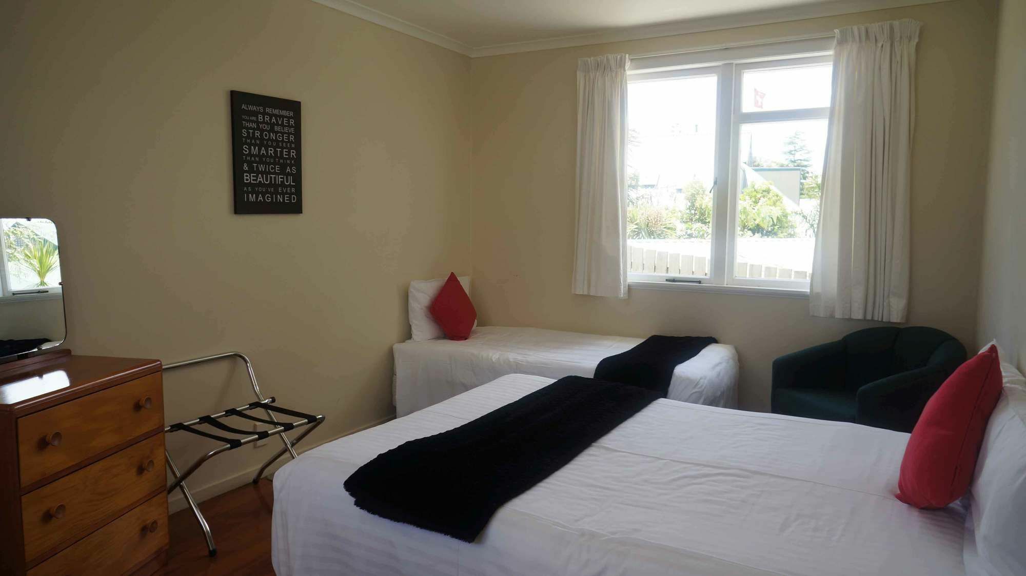 Cheviot Park Motor Lodge Уангарей Екстериор снимка